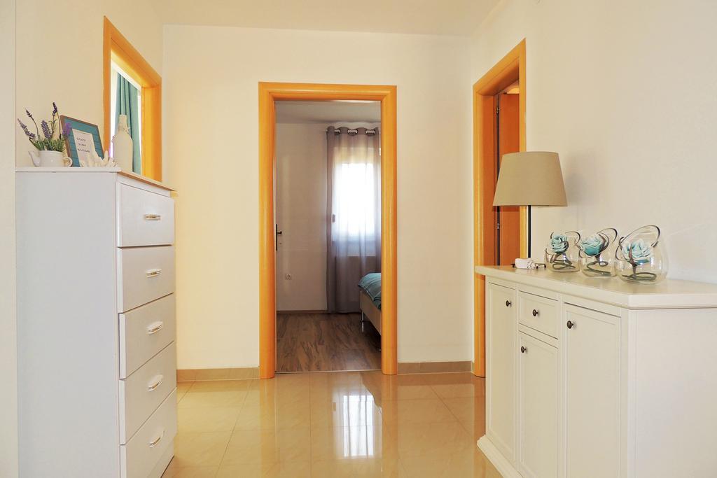 Private Accommodation Kirincic Vrh  ภายนอก รูปภาพ