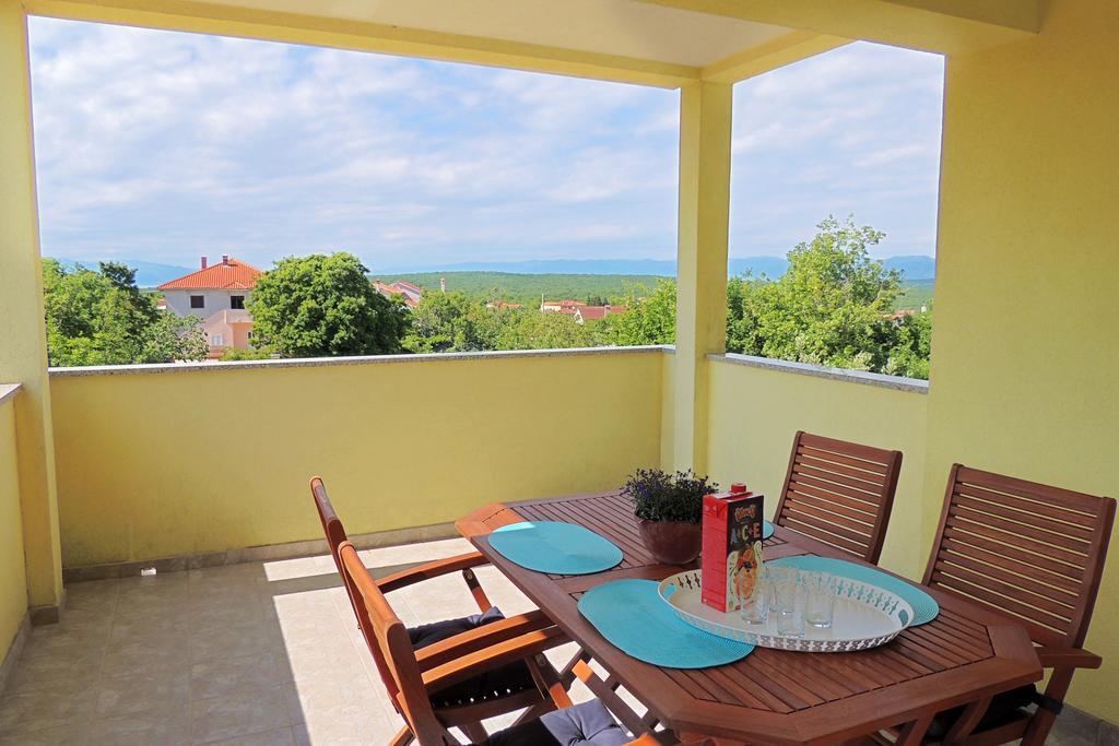 Private Accommodation Kirincic Vrh  ภายนอก รูปภาพ